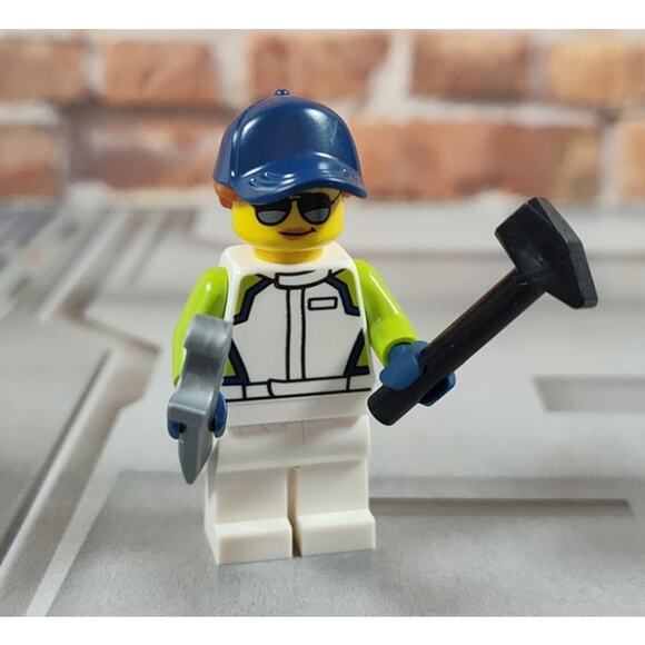 Lego Car Mechanic Girl Woman Minifig with Wrench & Hammer City Set 60322 - Picture 1 of 4